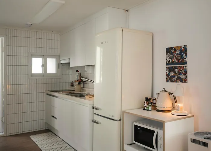 Hongdae Homes - 5min To Subway & River *